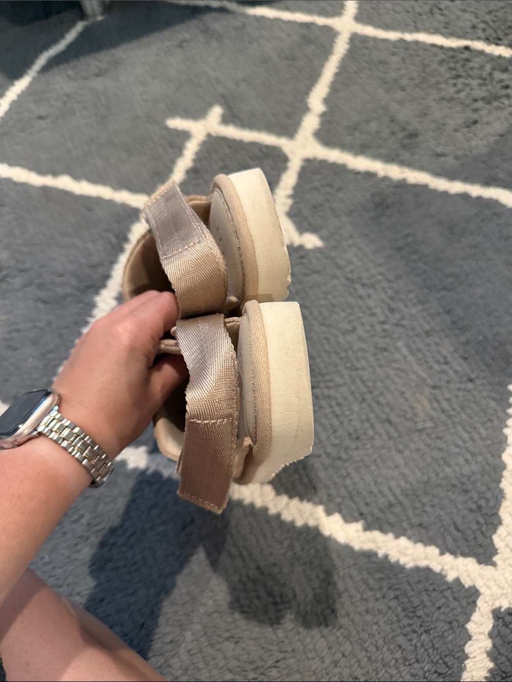 UGG Goldenstar Clogs - Picture 5 of 8